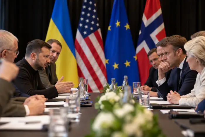 Украина преподнесла сюрприз на переговорах: Запад меняет курс по России
