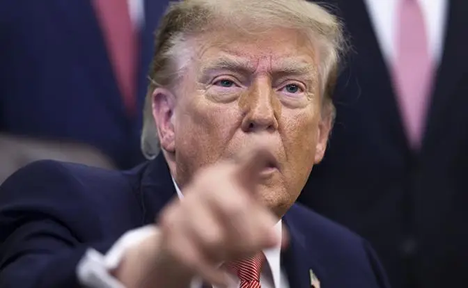 Трамп устанавливает новый протокол: «Путин видеться с Зеленским не обязан»