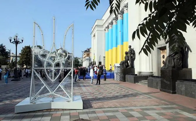 Кому решать, кто Зеленского заменит? Лукашенко сказал — кому