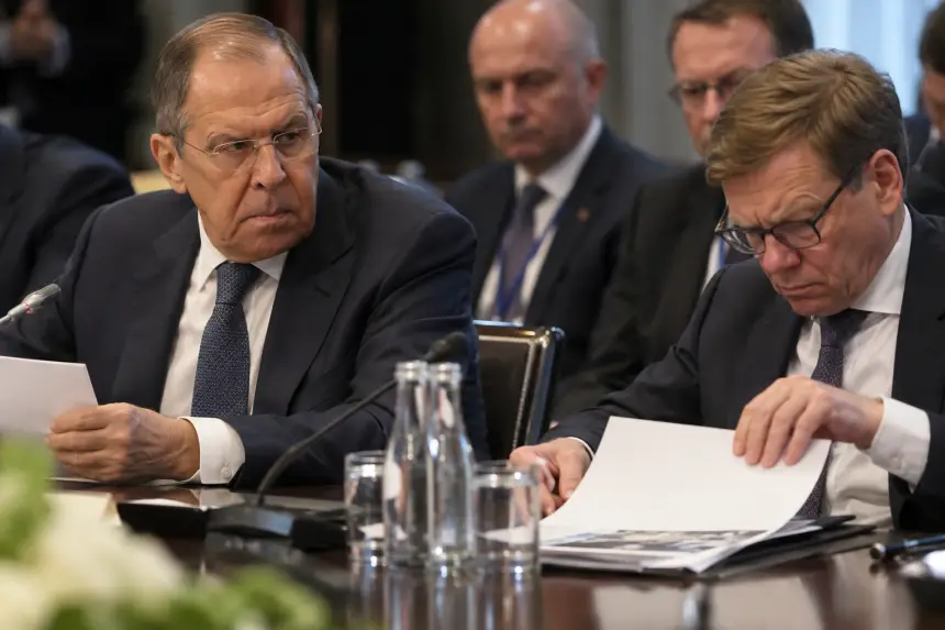 Лавров поставил в тупик Берлин: жест главы МИД ФРГ вызвал волну насмешек