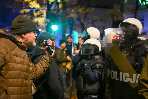 "Мы избавимся от Туска и выгоним украинцев": что происходит в Польше